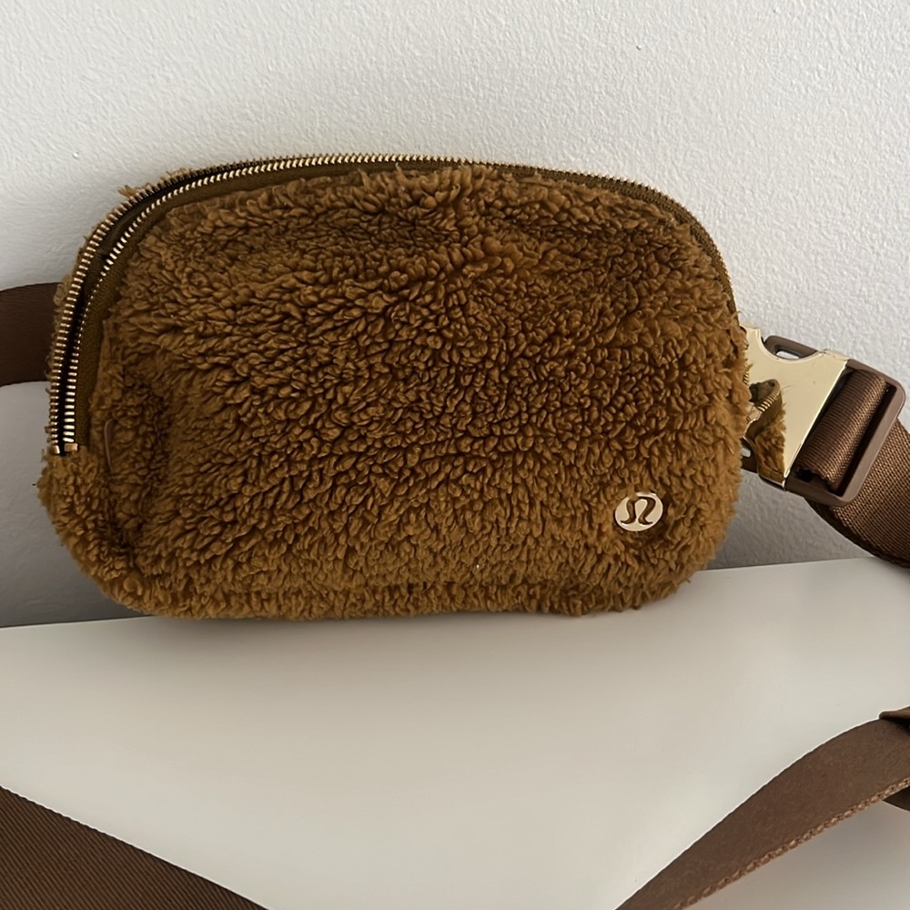 Lululemon Everywhere Belt Bag 1L Fleece Burnt Caramel
